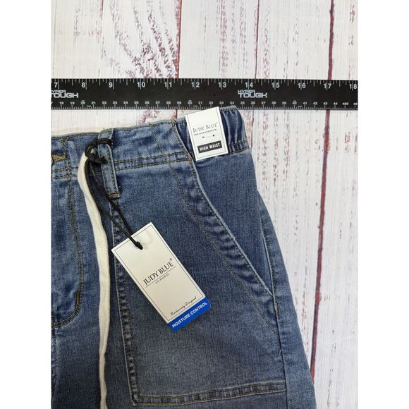 Judy Blue Cuffed Jogger Shorts Women's Size M High Waist Moisture Control NWT - Picture 5 of 8